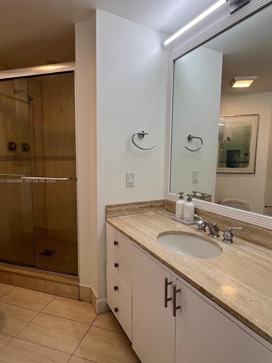 VILLA REGINA CONDO - Residential