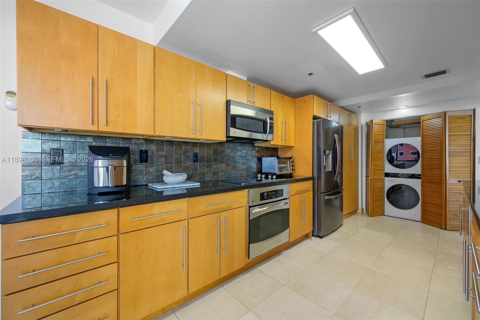 VILLA REGINA CONDO - Residential