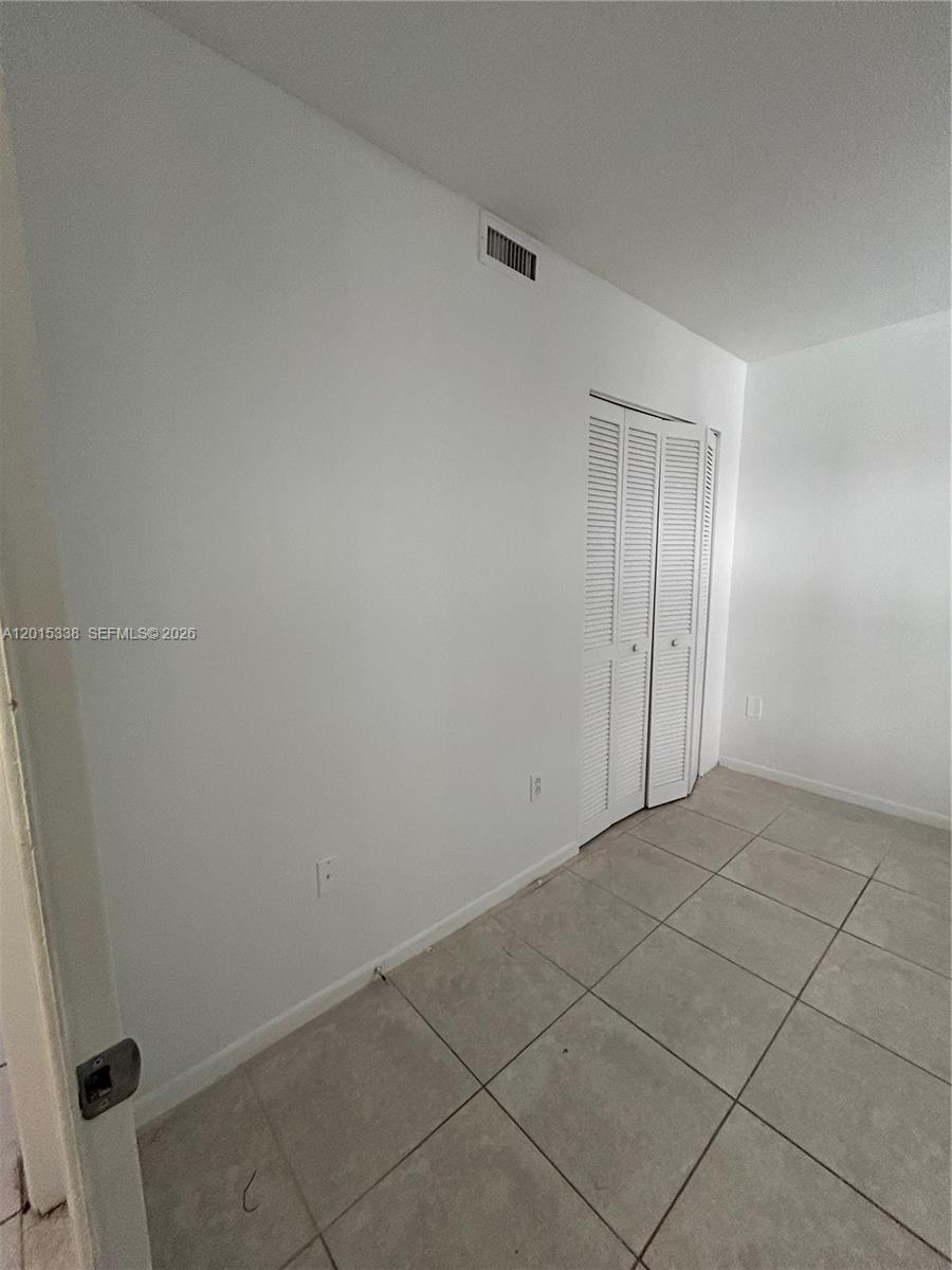 VERABELLA FALLS CONDO - Residential Lease