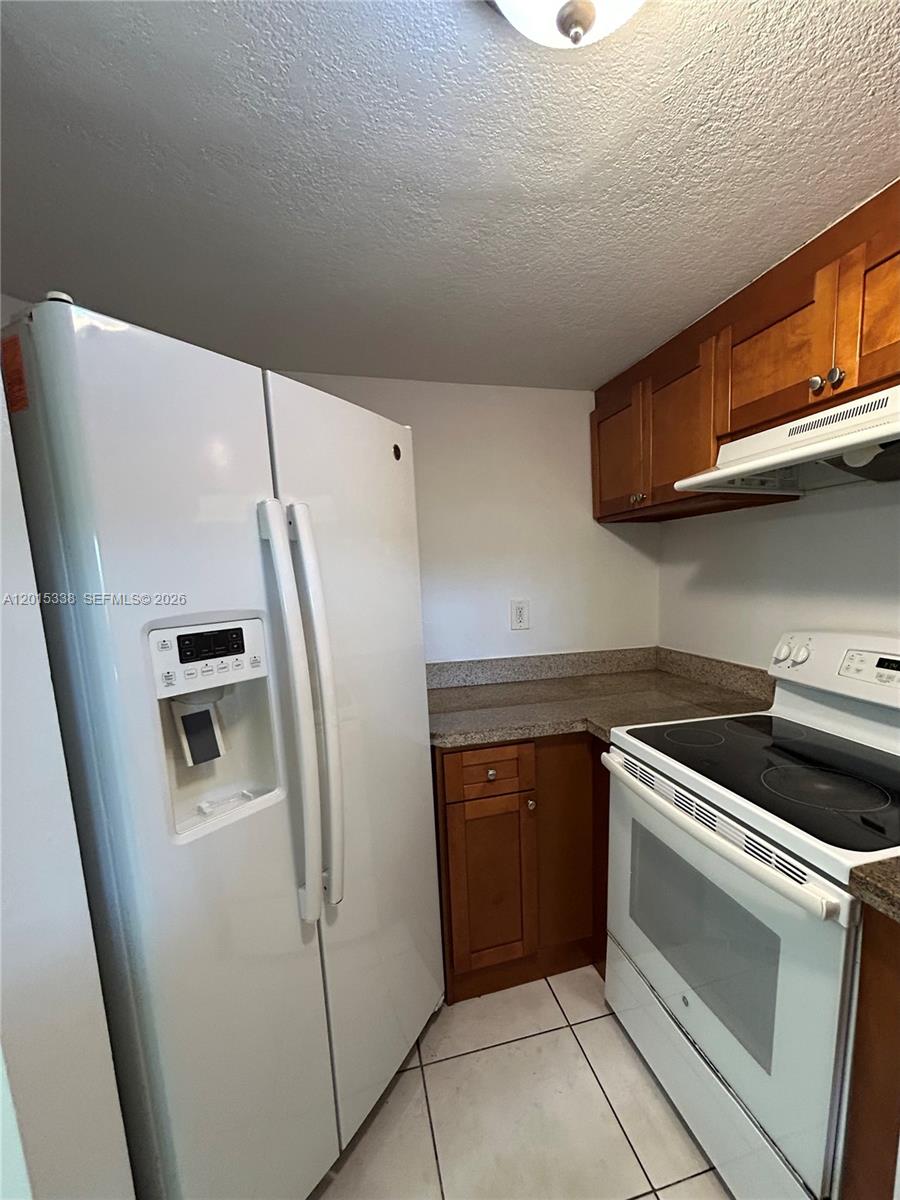 VERABELLA FALLS CONDO - Residential Lease