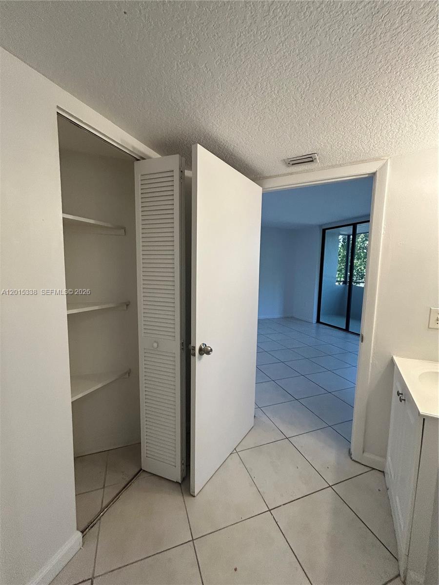 VERABELLA FALLS CONDO - Residential Lease