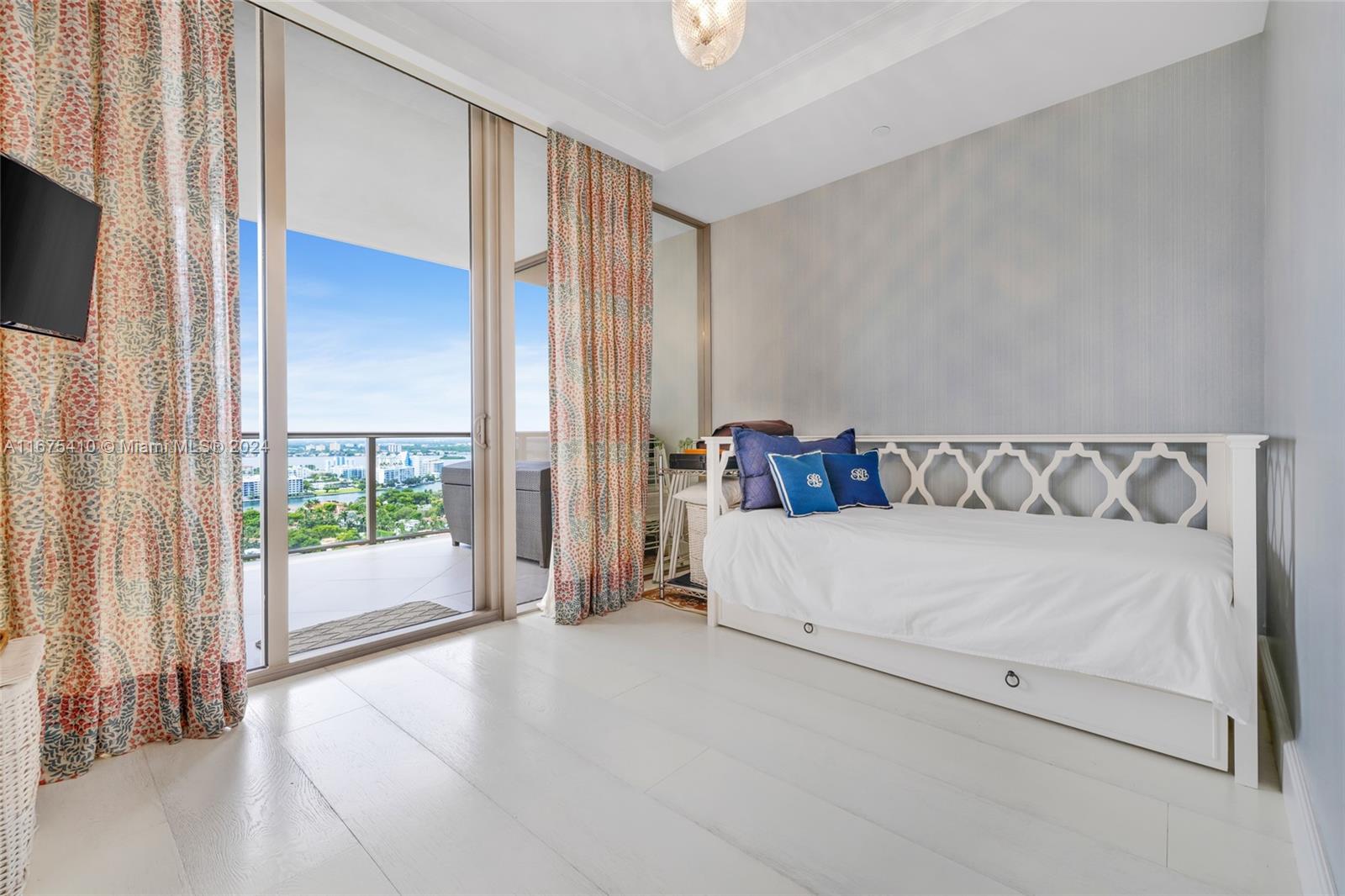 BAL HARBOUR NORTH SOUTH C - Residential