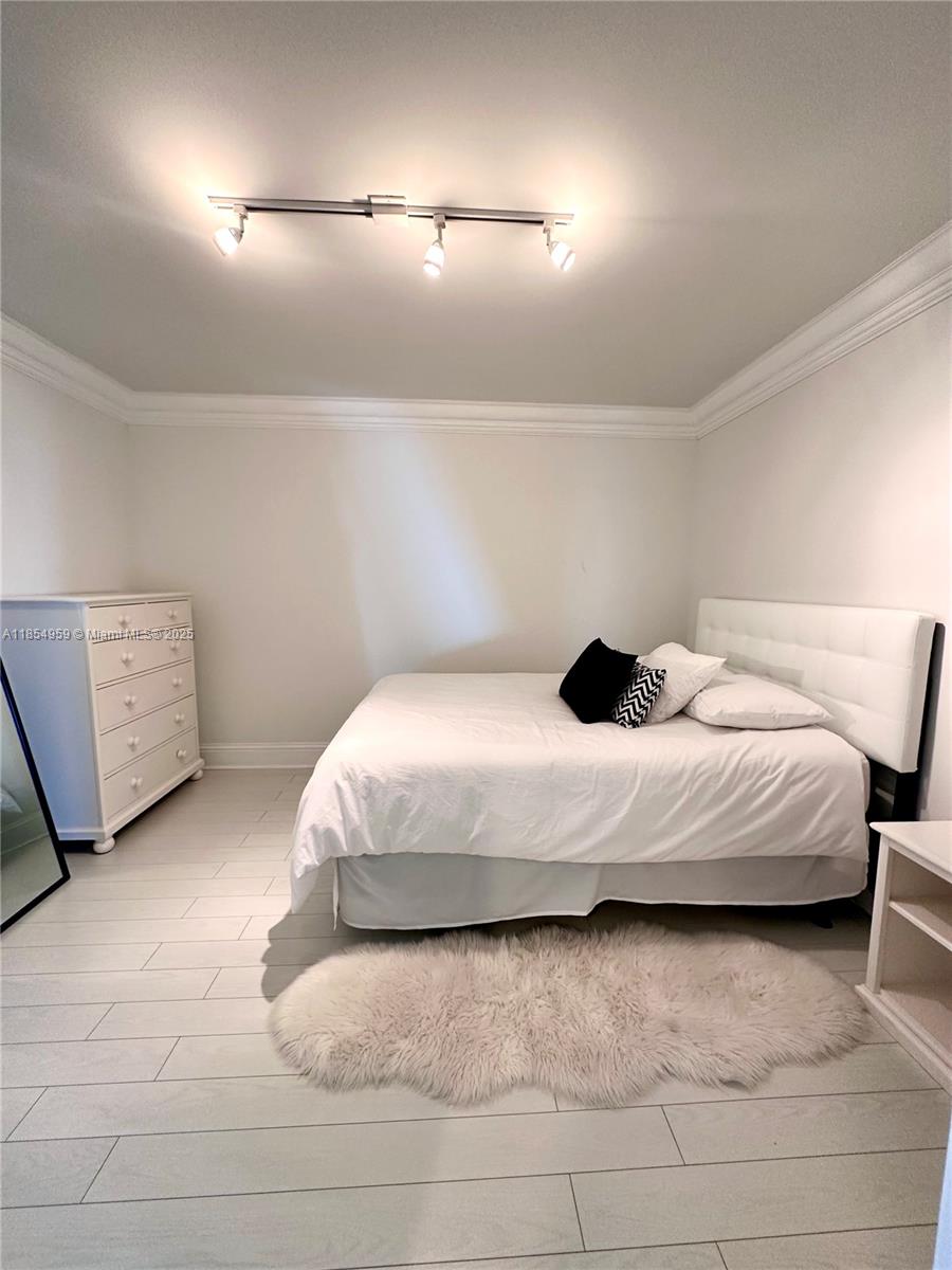 OCEANIA V CONDO - Residential Lease