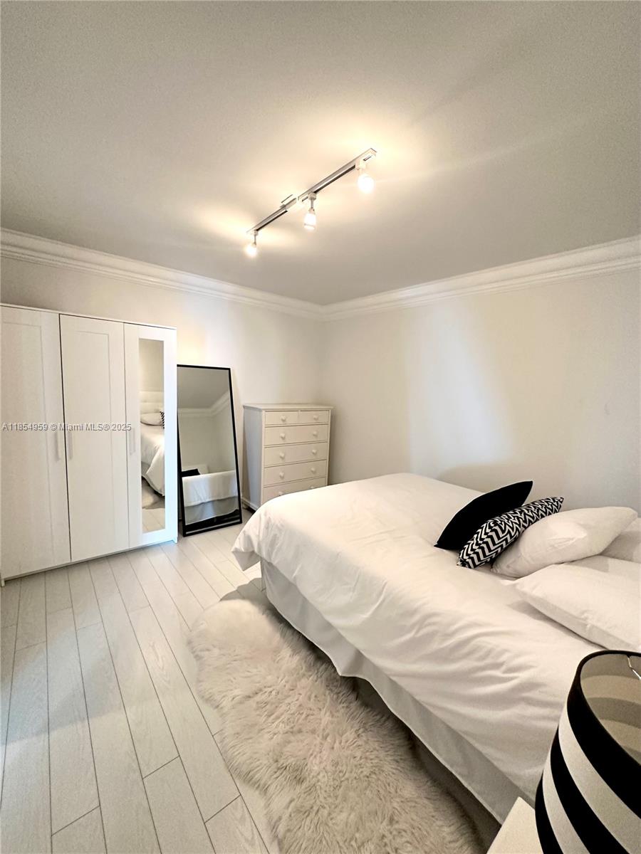 OCEANIA V CONDO - Residential Lease