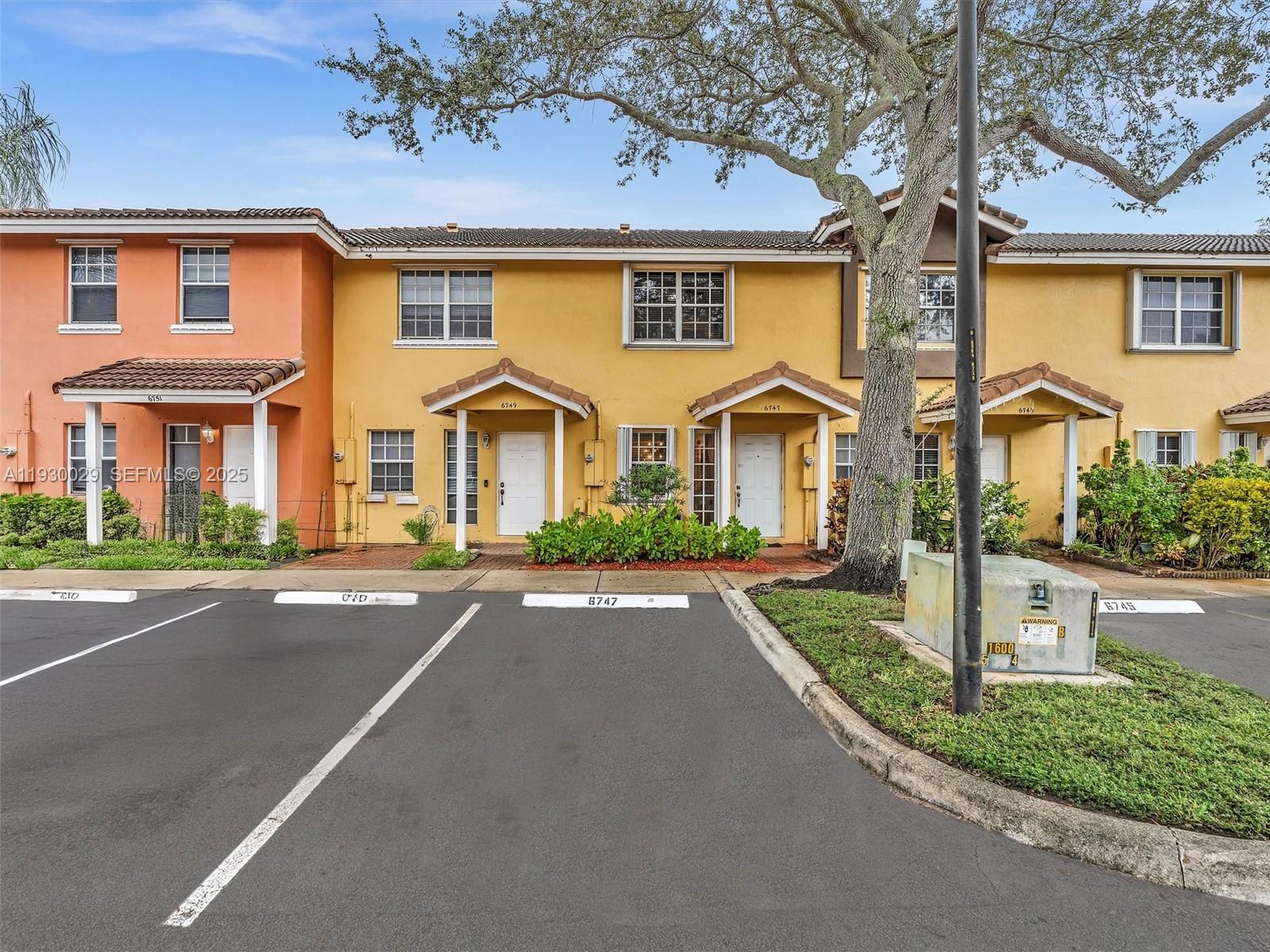 S & R OF INVERRARY - Residential Lease