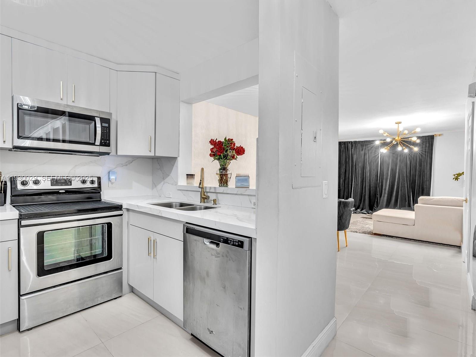 S & R OF INVERRARY - Residential Lease