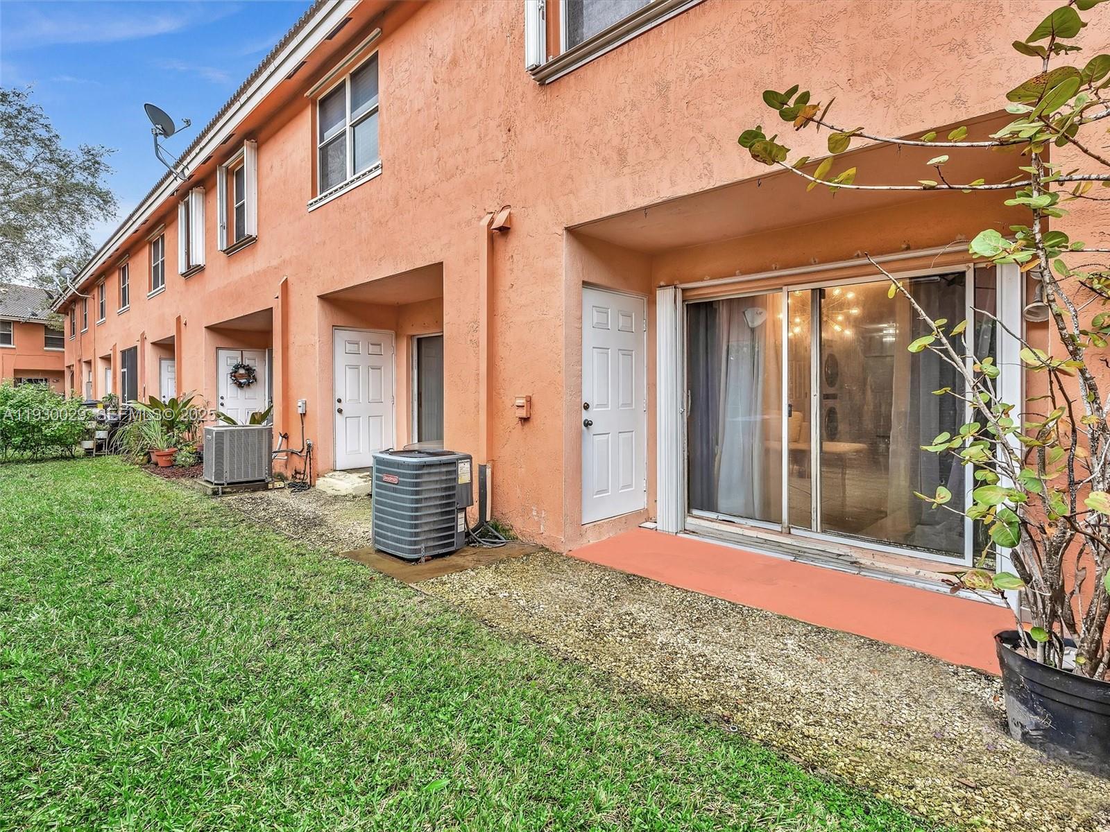 S & R OF INVERRARY - Residential Lease