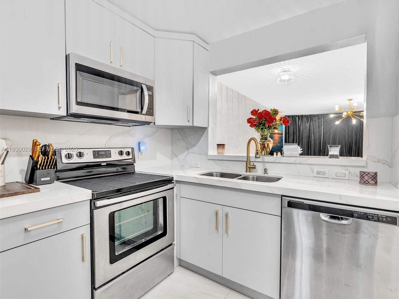 S & R OF INVERRARY - Residential Lease