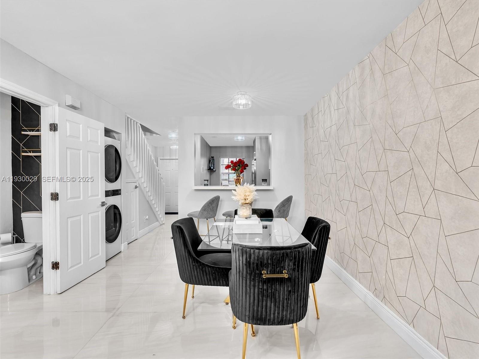 S & R OF INVERRARY - Residential Lease