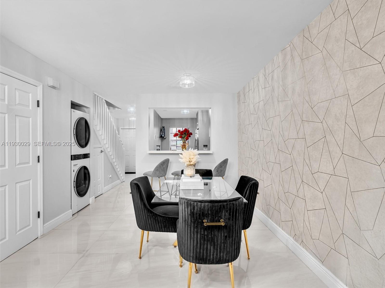 S & R OF INVERRARY - Residential Lease