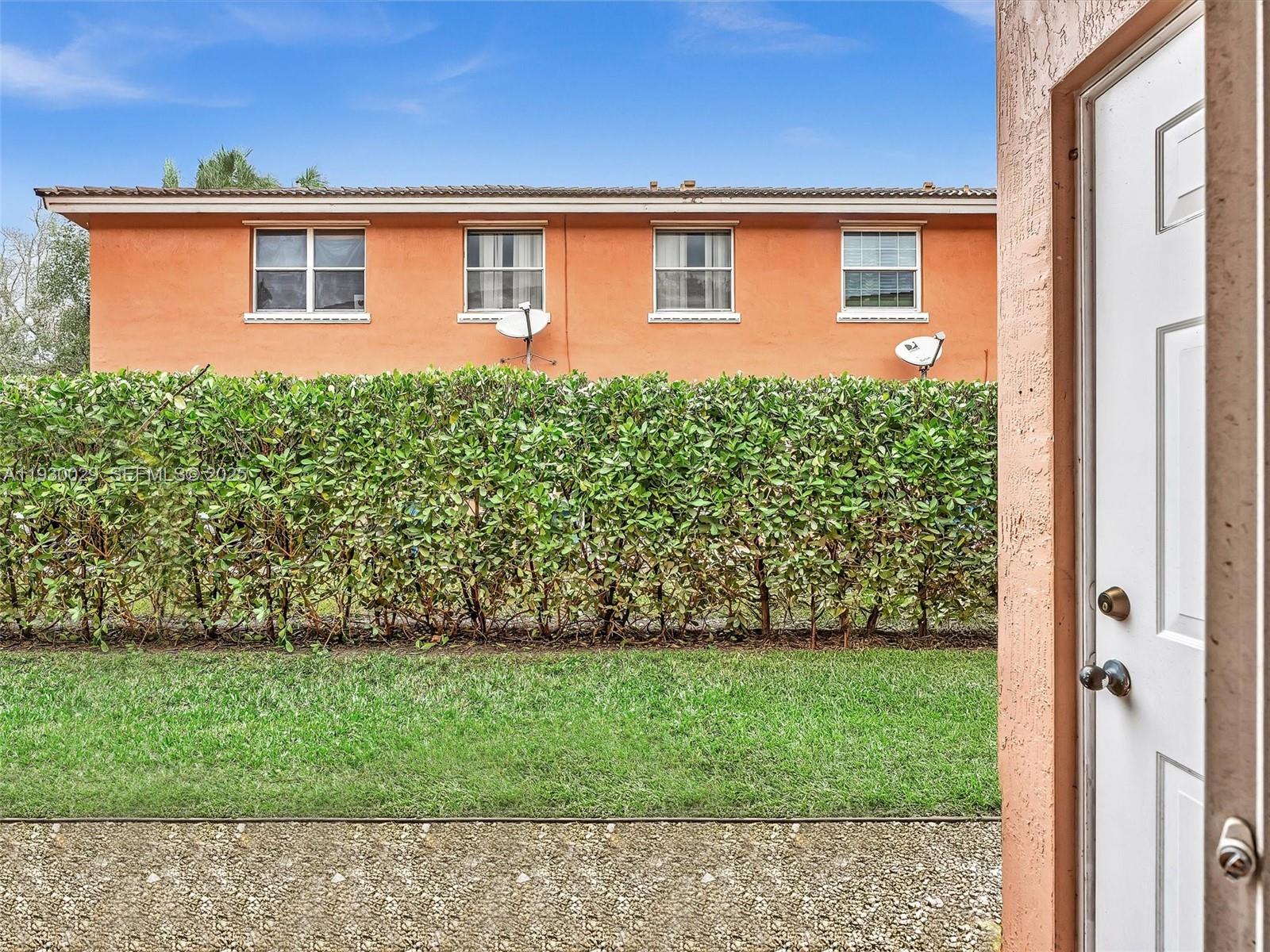 S & R OF INVERRARY - Residential Lease