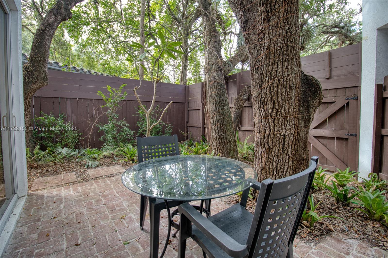 RHODES AMD NEW BISC - Residential Lease