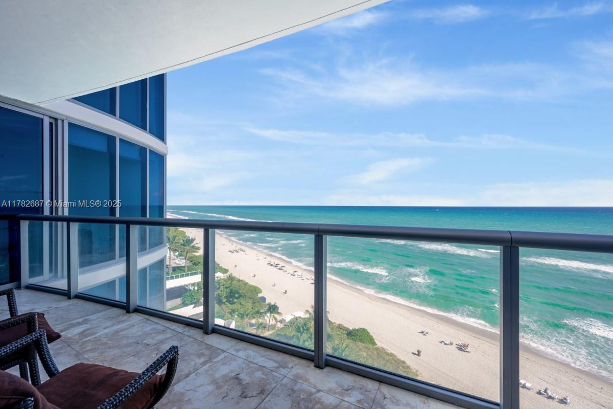 17001 Collins Ave 1204