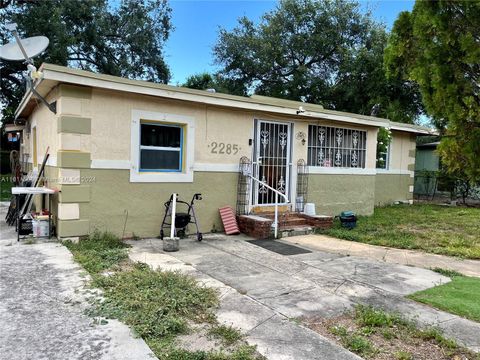 Single Family Residence in Miami FL 2285 102nd St St.jpg