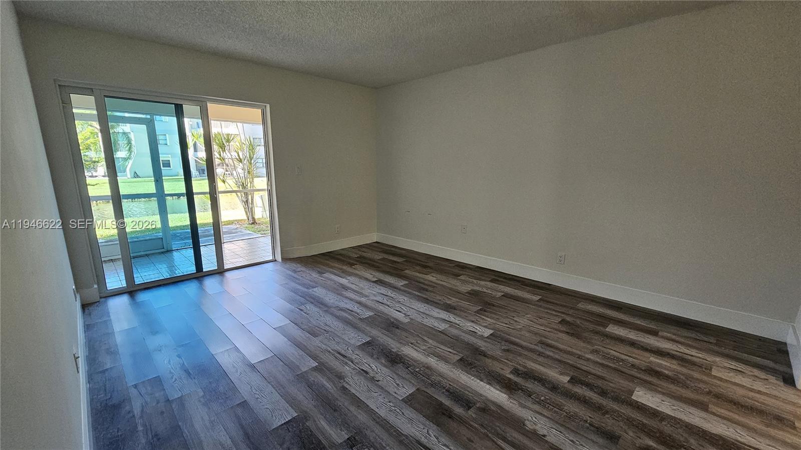 Racquet Club Apts at Bonav - Residential