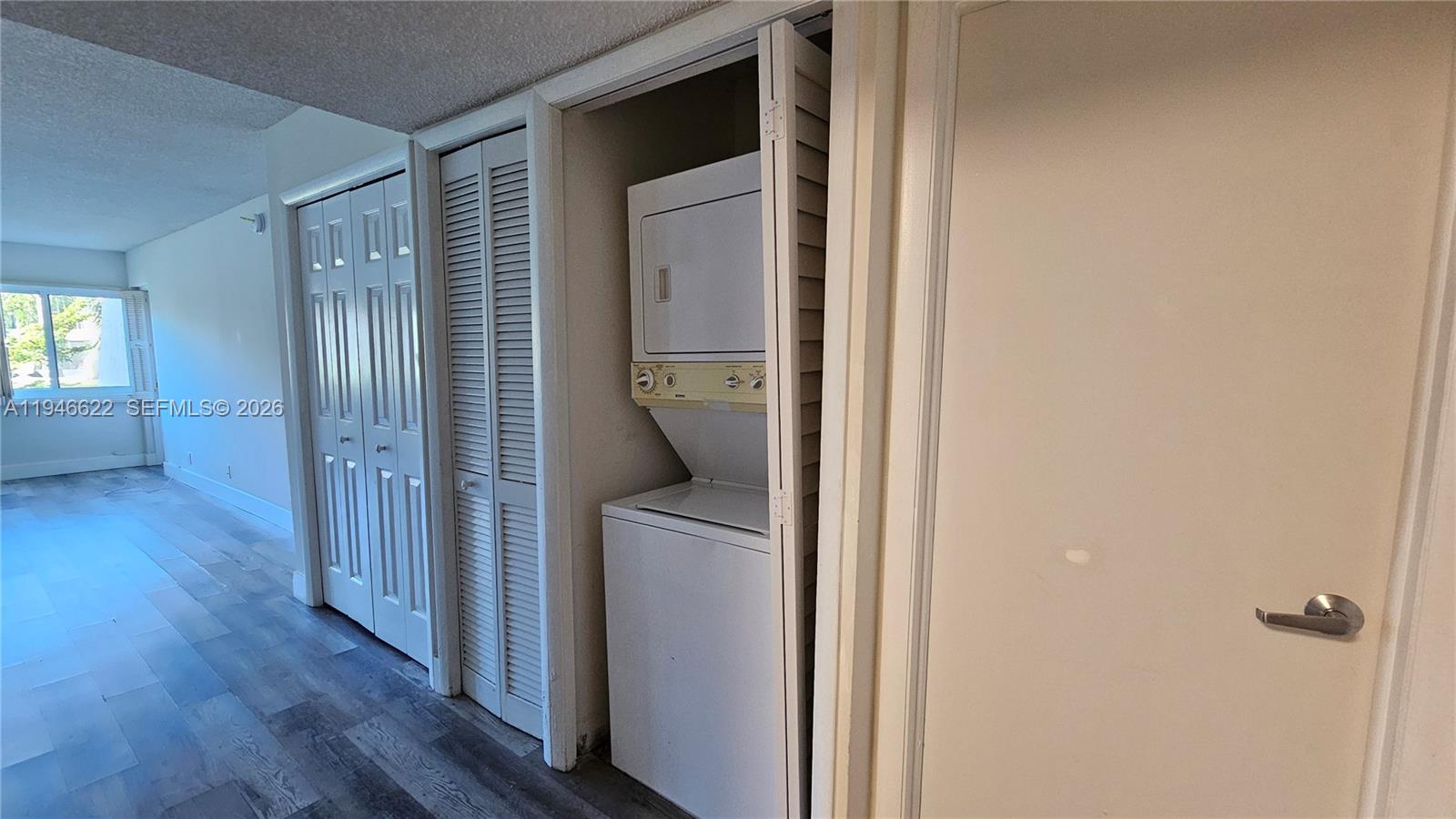 Racquet Club Apts at Bonav - Residential