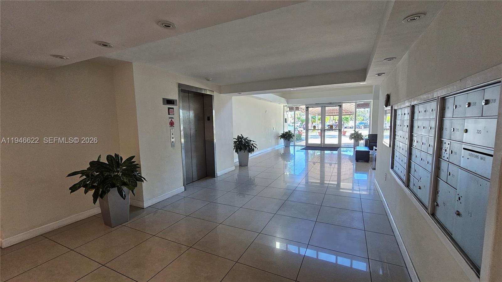 Racquet Club Apts at Bonav - Residential