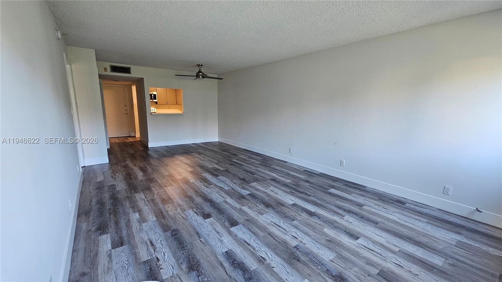 Racquet Club Apts at Bonav - Residential