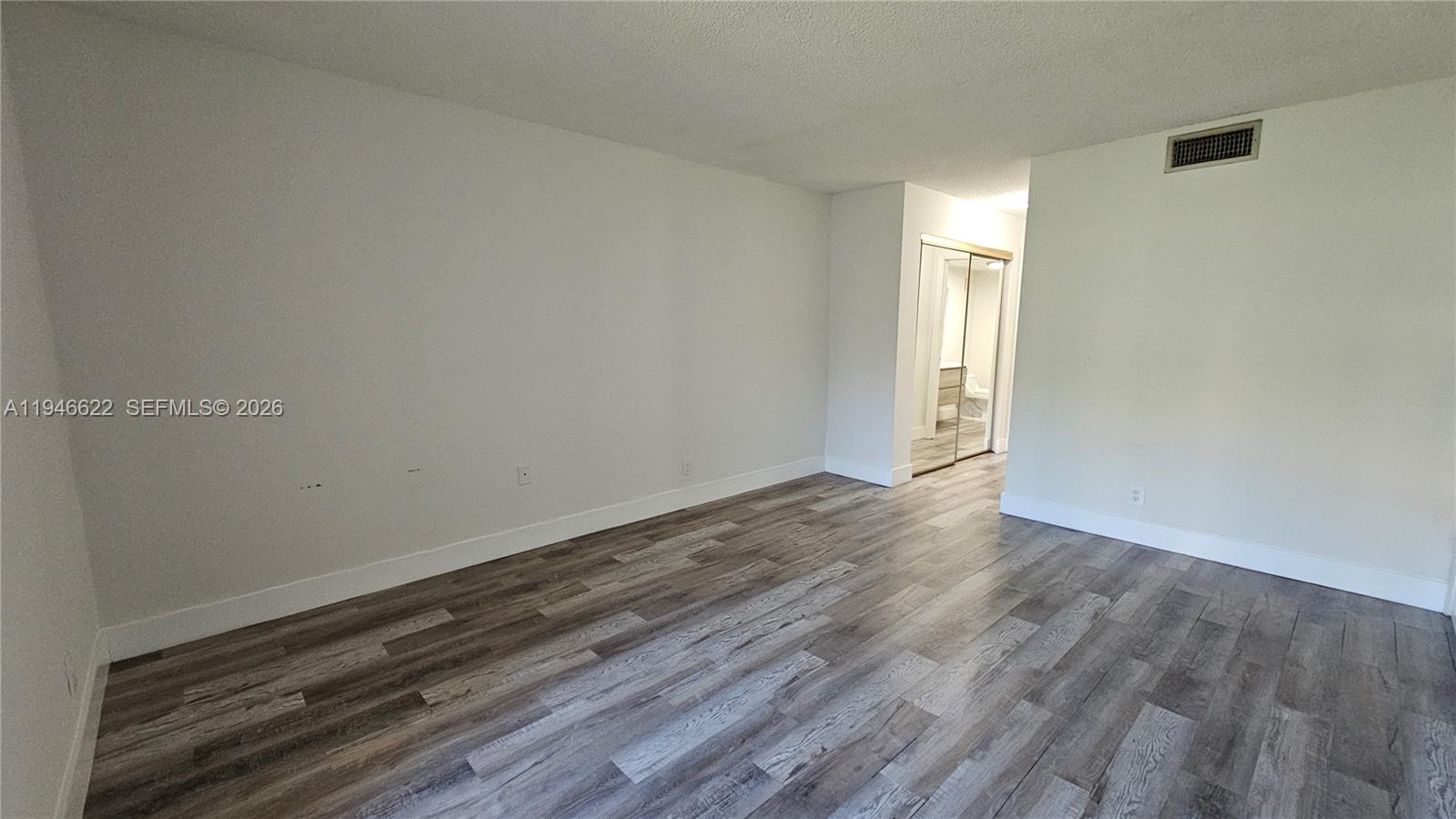 Racquet Club Apts at Bonav - Residential