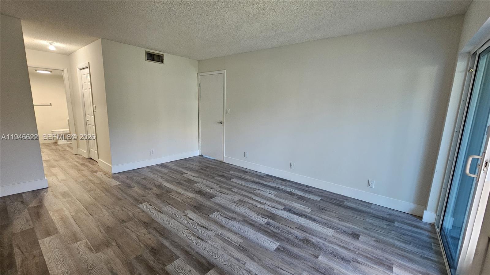 Racquet Club Apts at Bonav - Residential