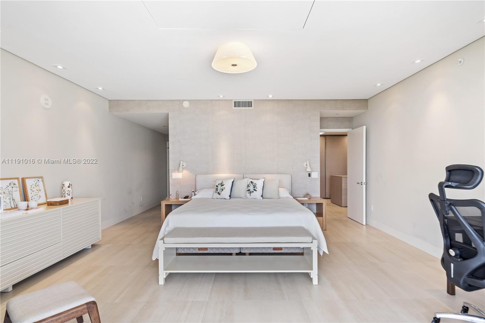 OCEANA KEY BISCAYNE CONDO - Residential