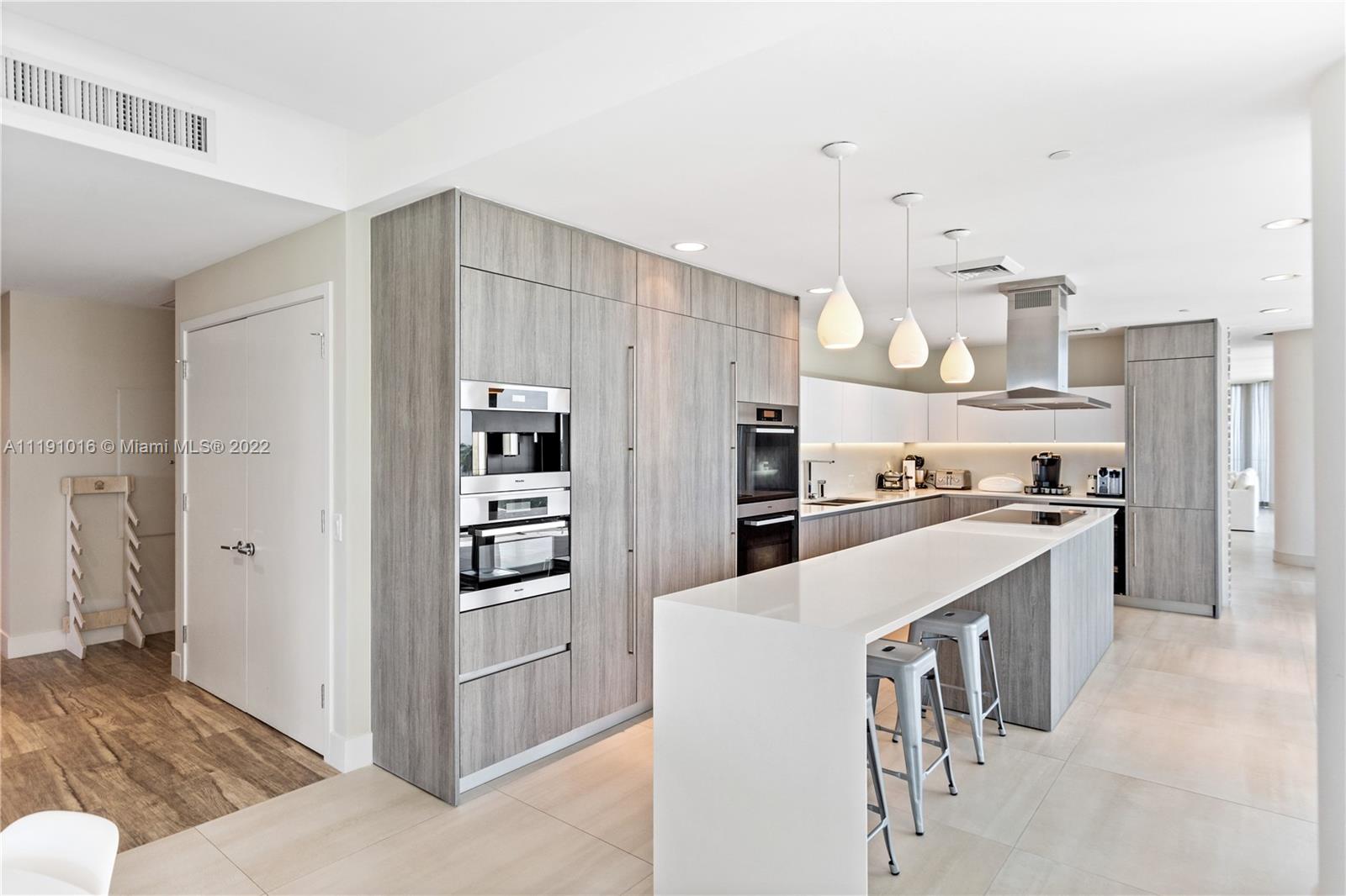 OCEANA KEY BISCAYNE CONDO - Residential