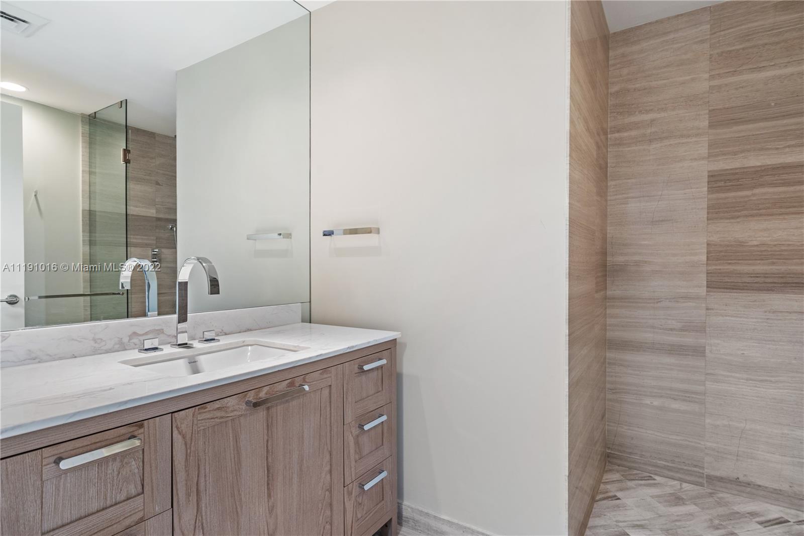 OCEANA KEY BISCAYNE CONDO - Residential