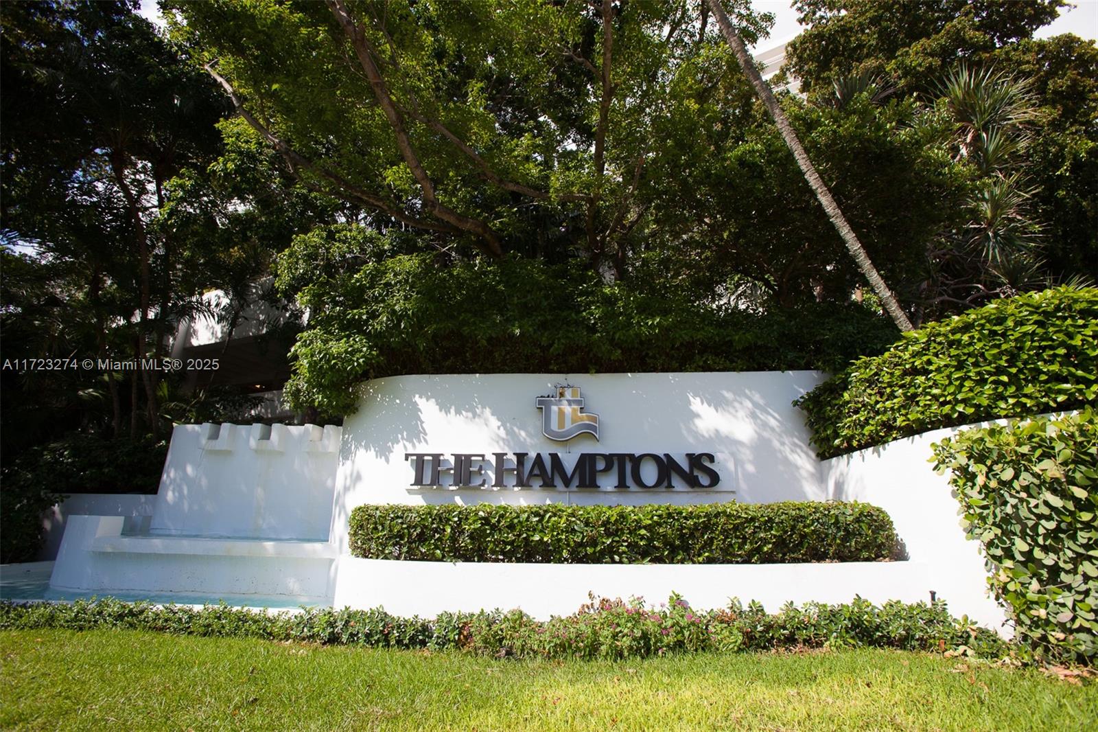 20281 E Country Club Dr M6, Aventura, Miami-Dade County, Florida - 2 Bedrooms  
2 Bathrooms - 