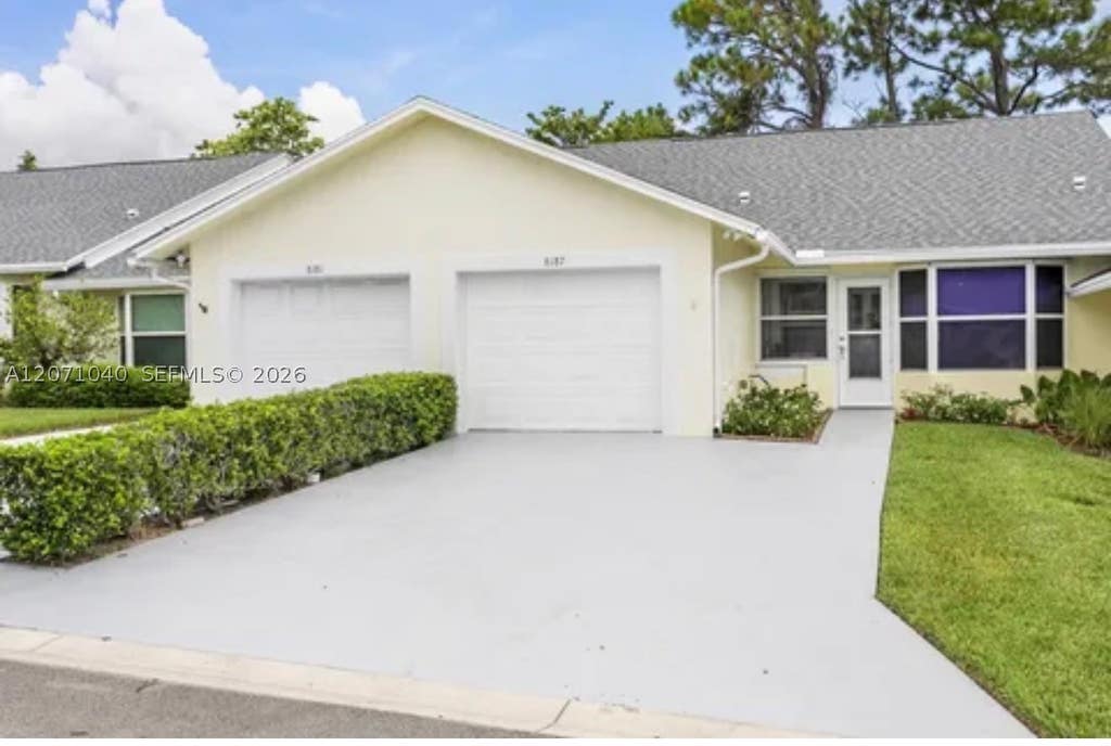 Photo of 8187 SE Fox Hill Pl, Hobe Sound, FL 33455 (MLS # A12071040)