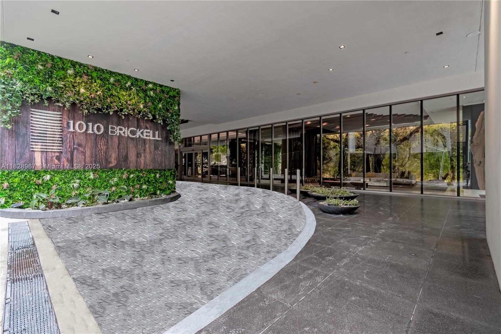 1010 BRICKELL CONDO - Residential Lease