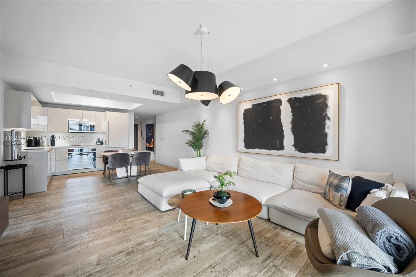 1010 BRICKELL CONDO - Residential Lease