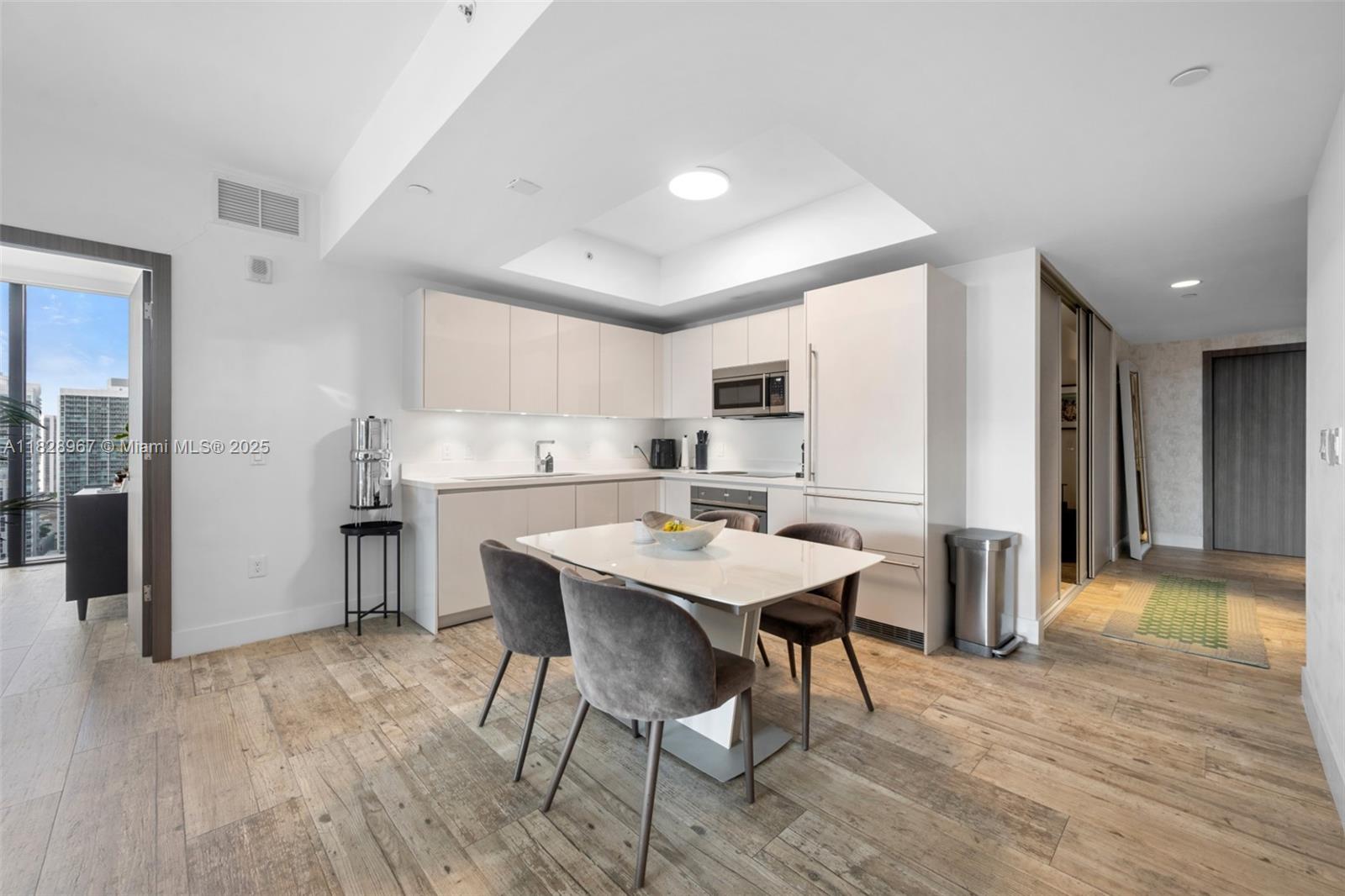 1010 BRICKELL CONDO - Residential Lease