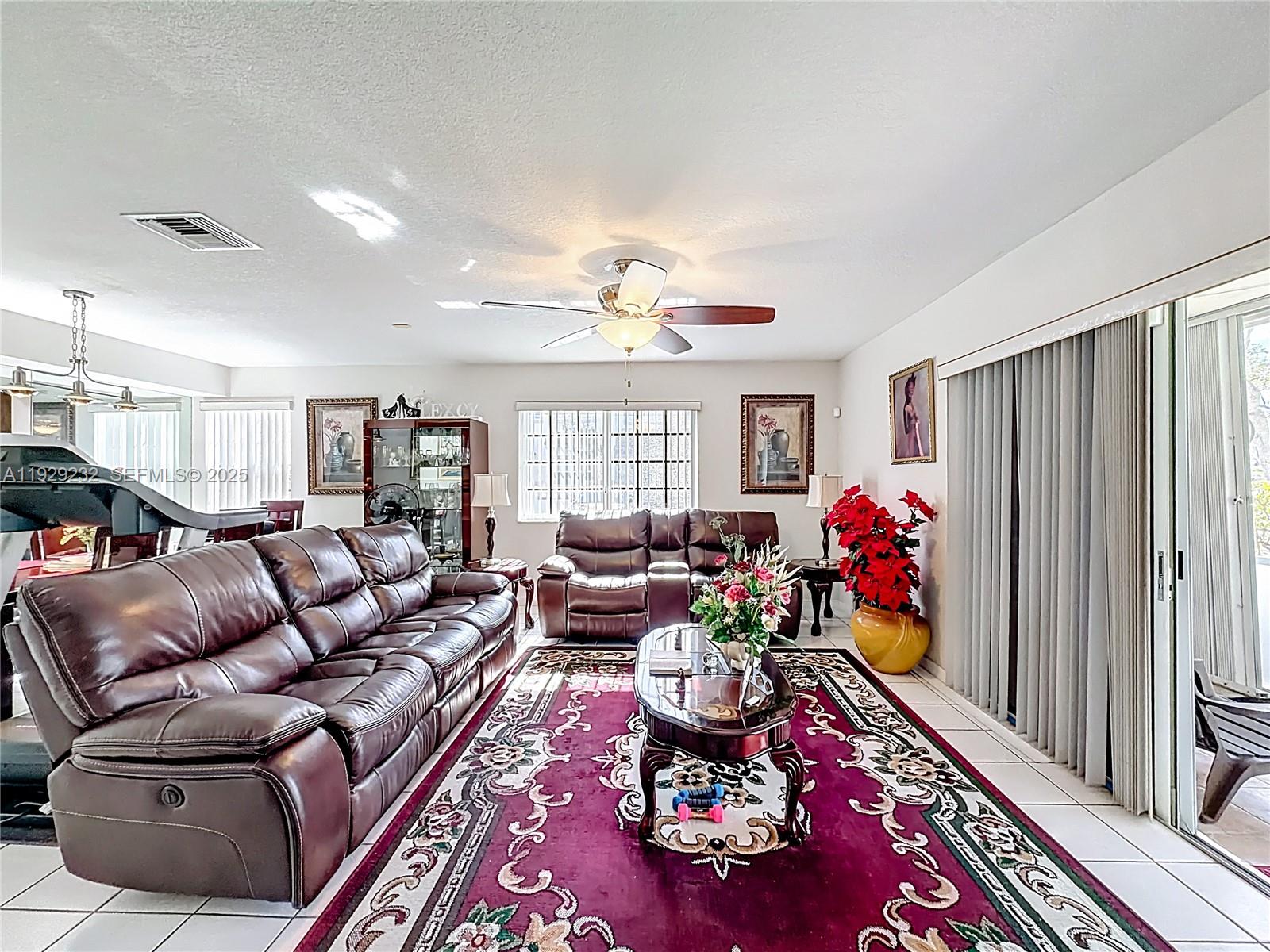 WELLEBY UNIT SEVEN - Residential