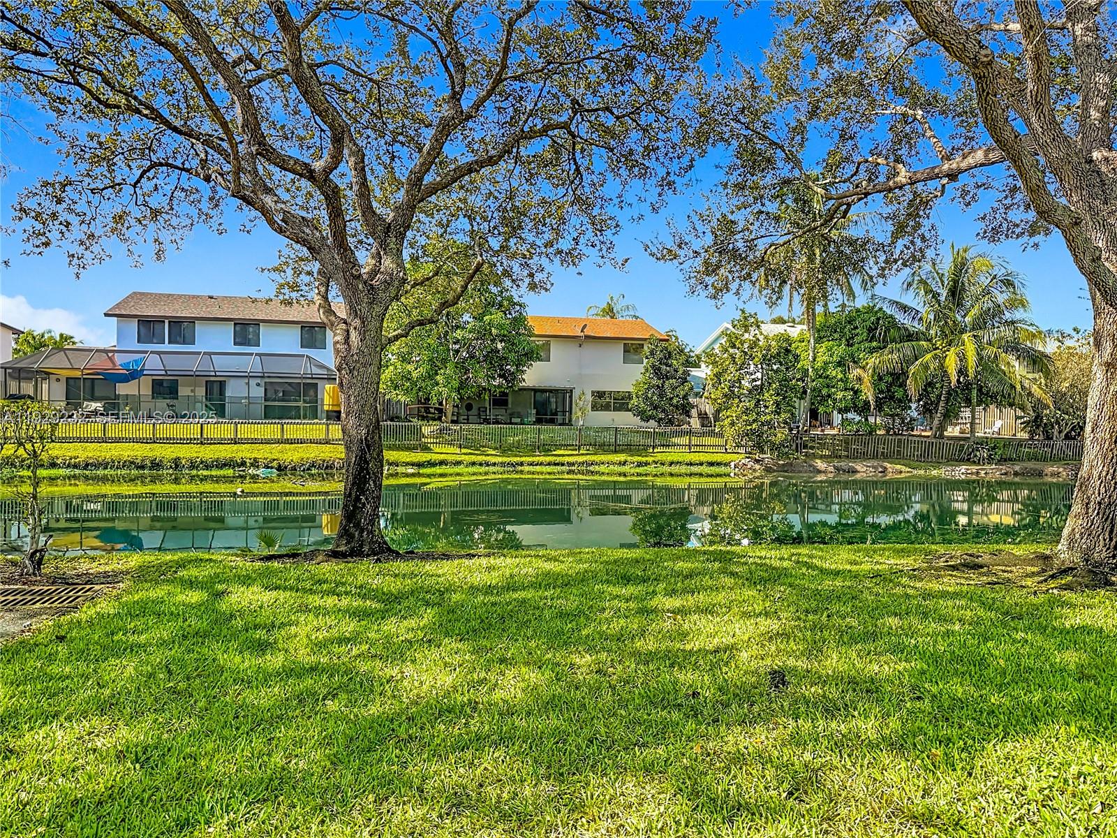 WELLEBY UNIT SEVEN - Residential