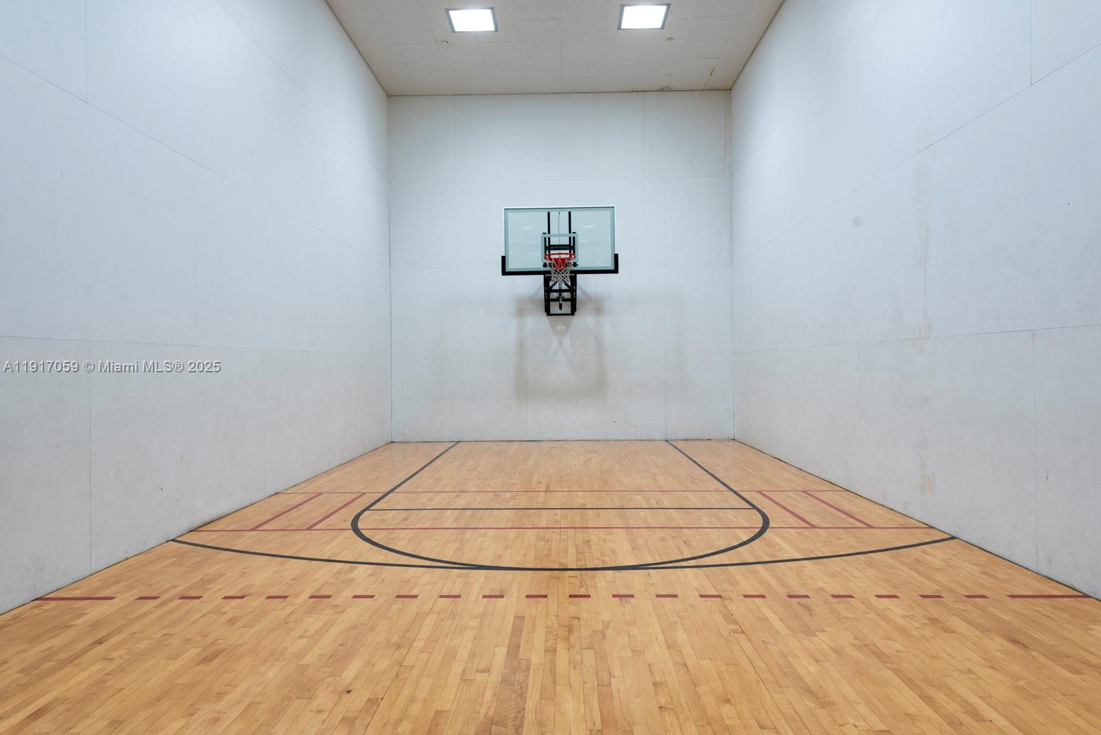 HAMPTONS WEST - Residential