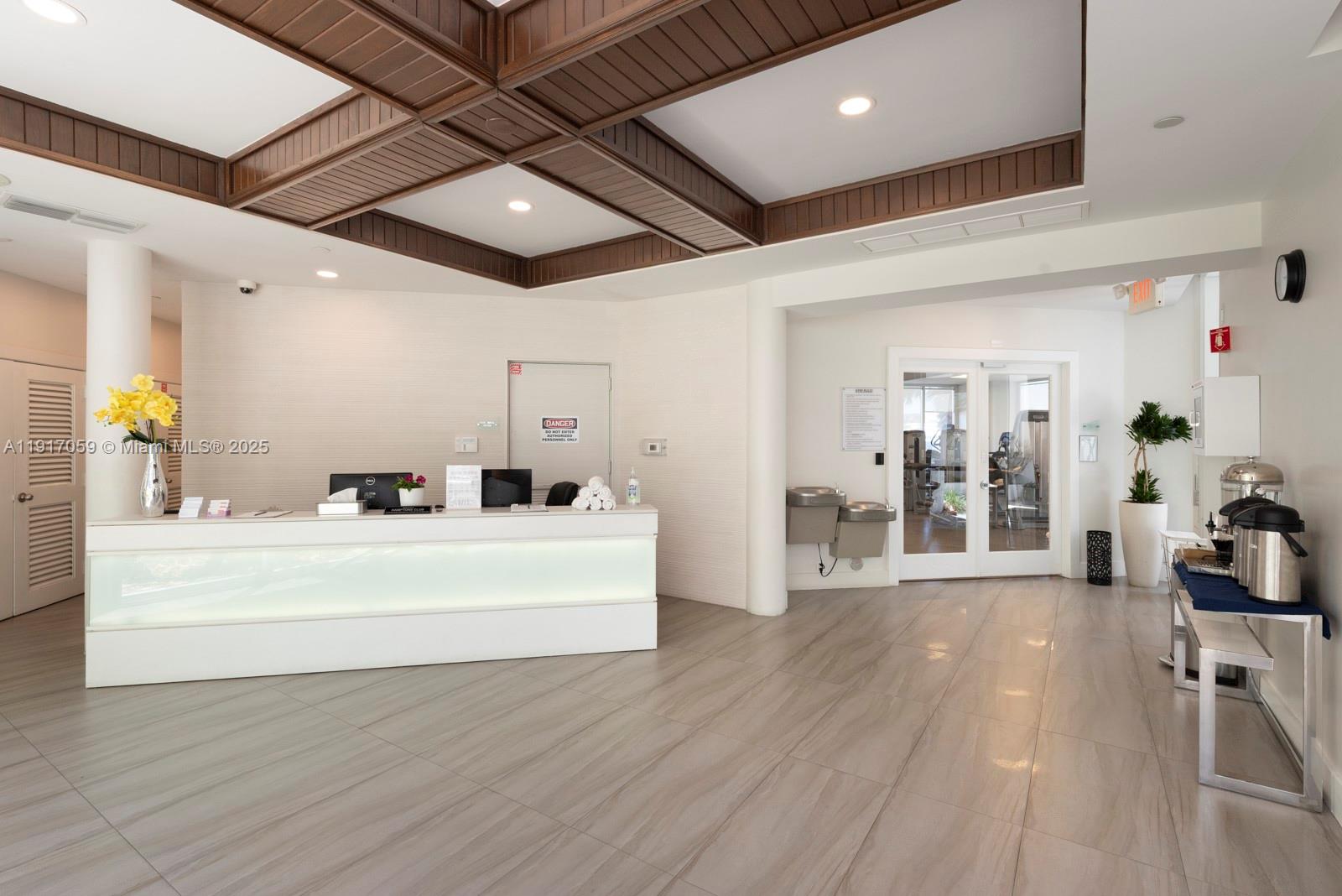 HAMPTONS WEST - Residential