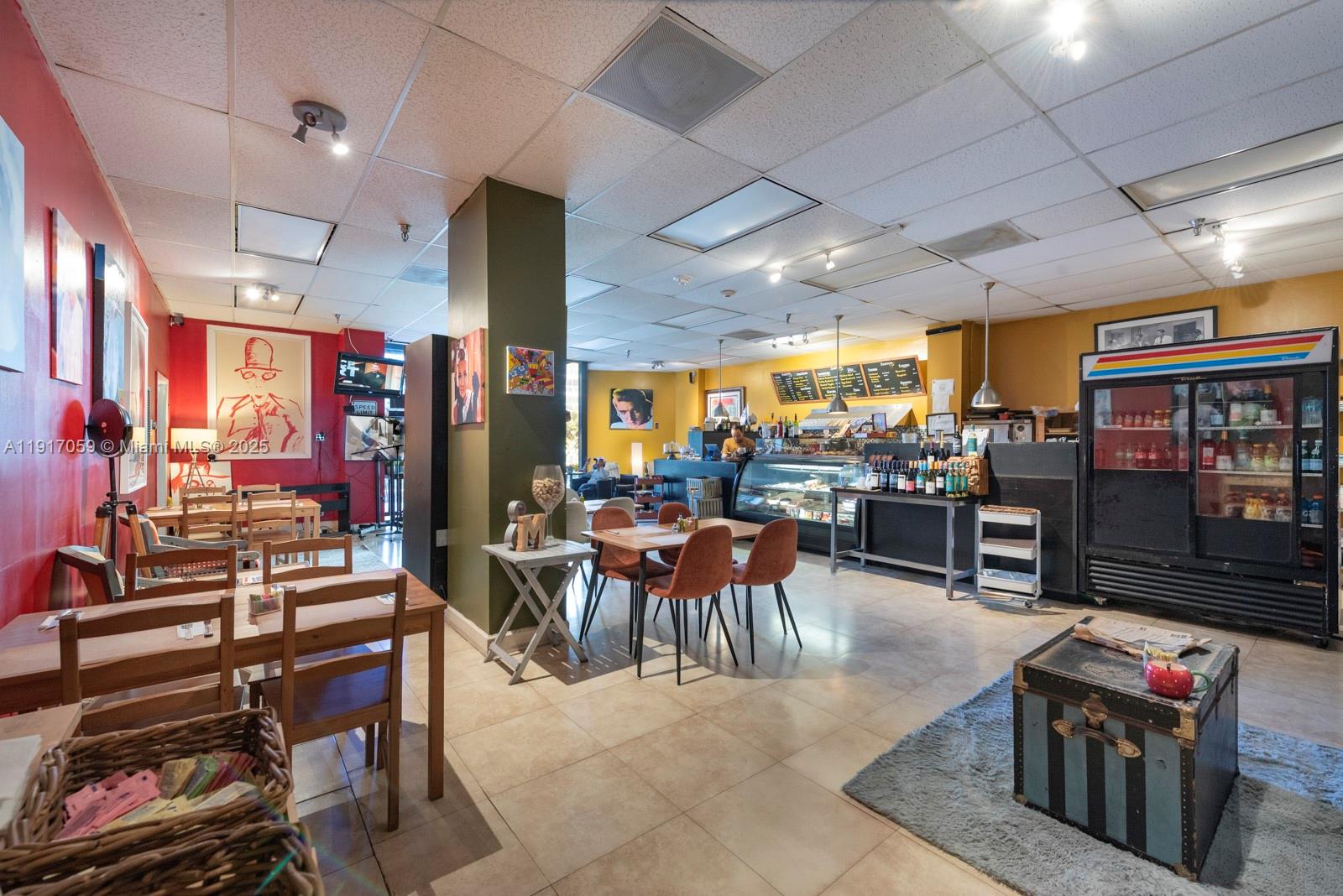 HAMPTONS WEST - Residential