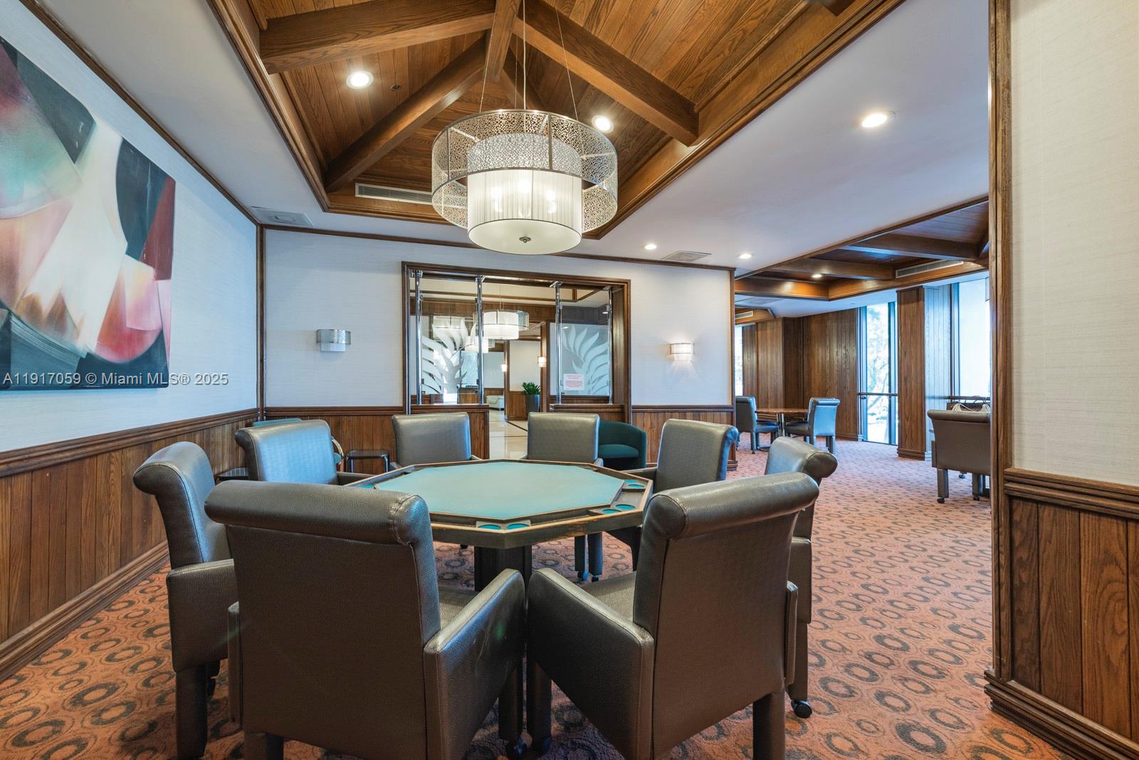 HAMPTONS WEST - Residential