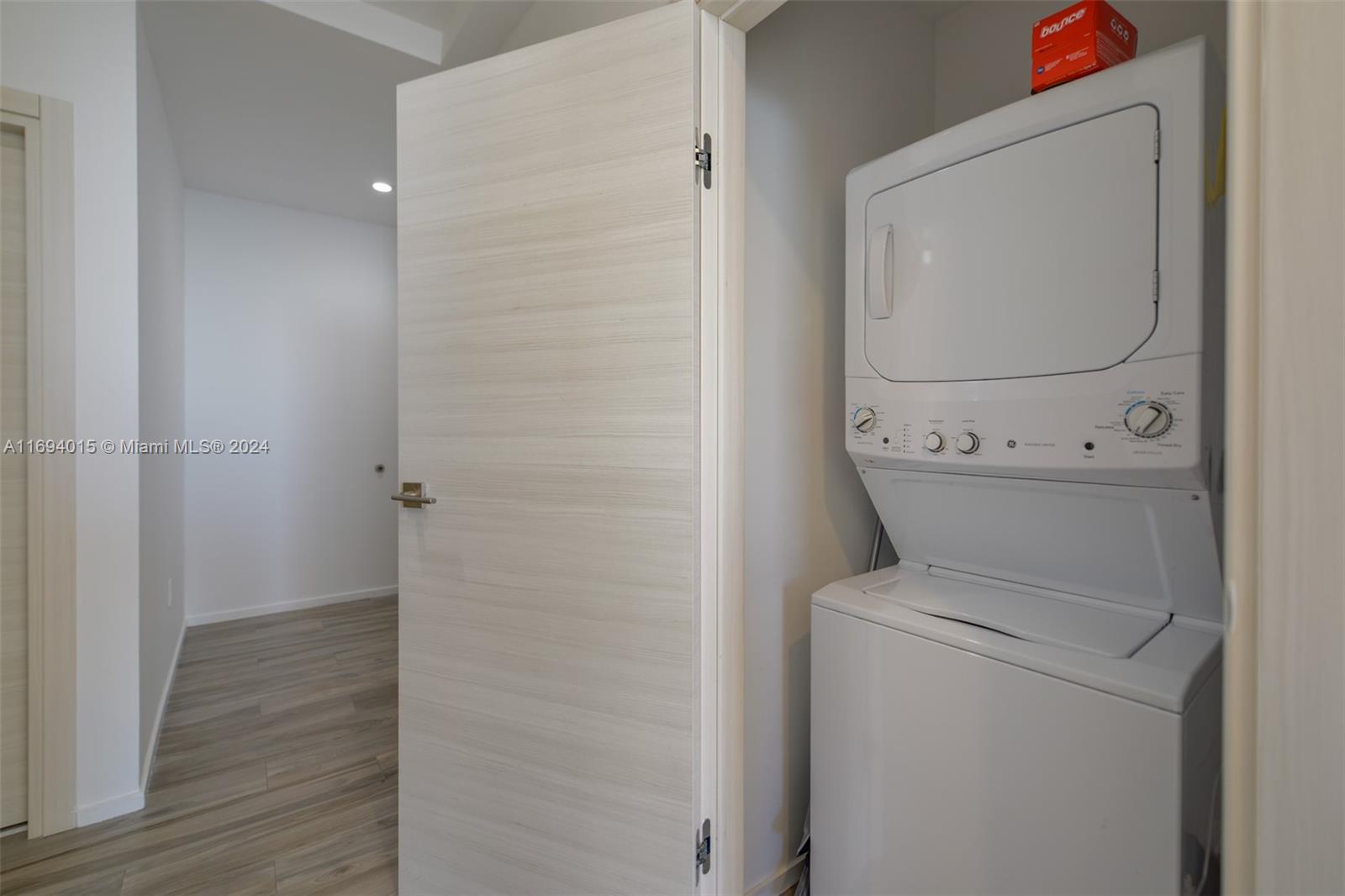 801 SMA RESIDENCES CONDO - Residential