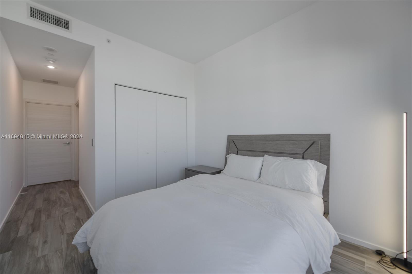 801 SMA RESIDENCES CONDO - Residential