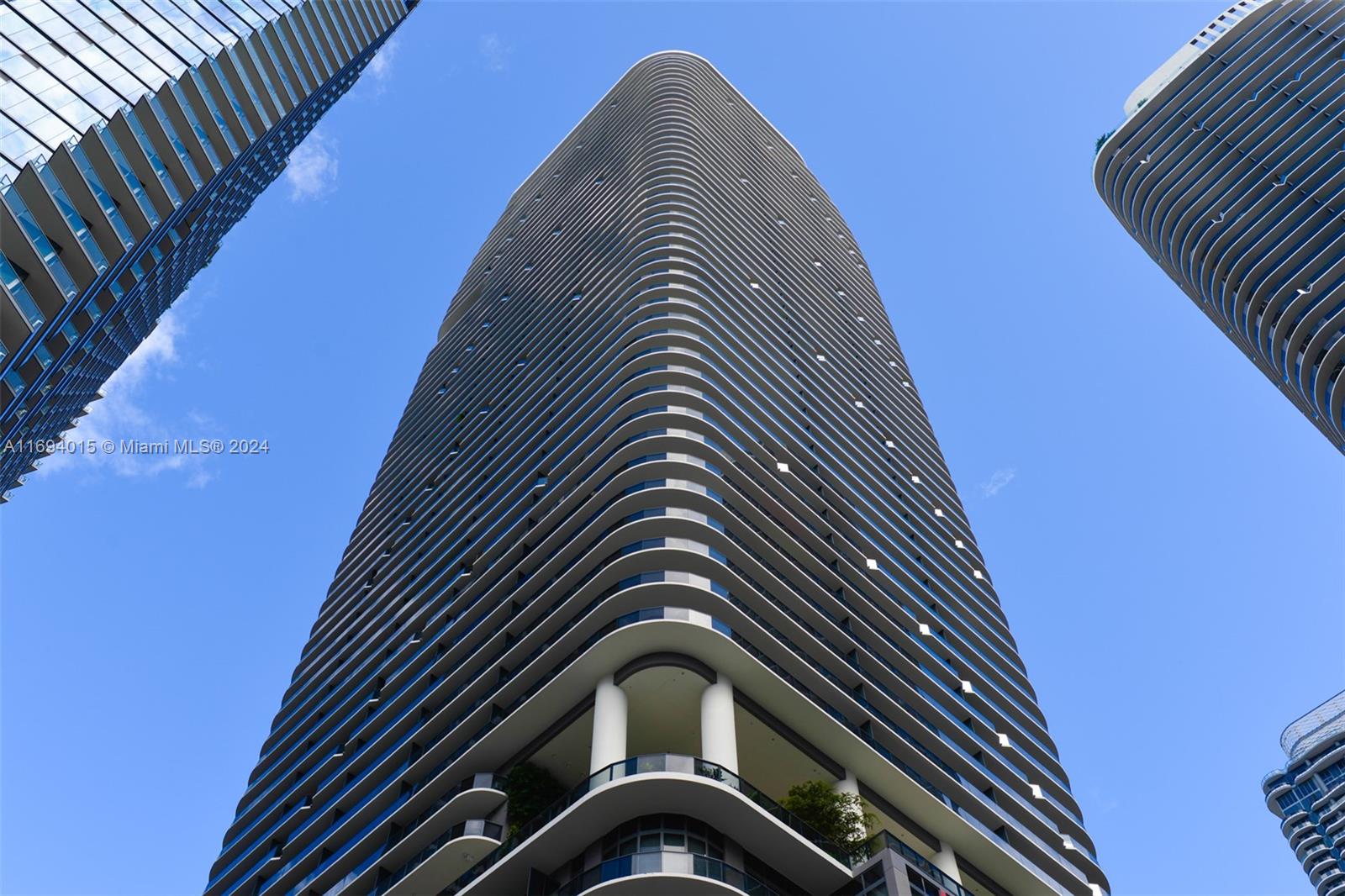 801 SMA RESIDENCES CONDO - Residential