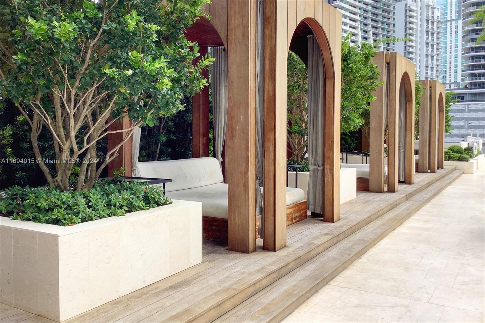 801 SMA RESIDENCES CONDO - Residential