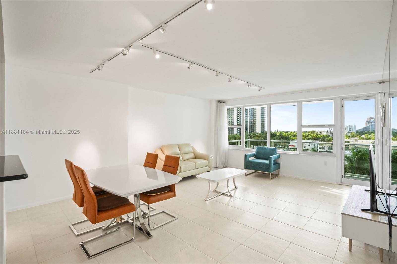 CORAL RIDGE TOWERS SOUTH - Residential