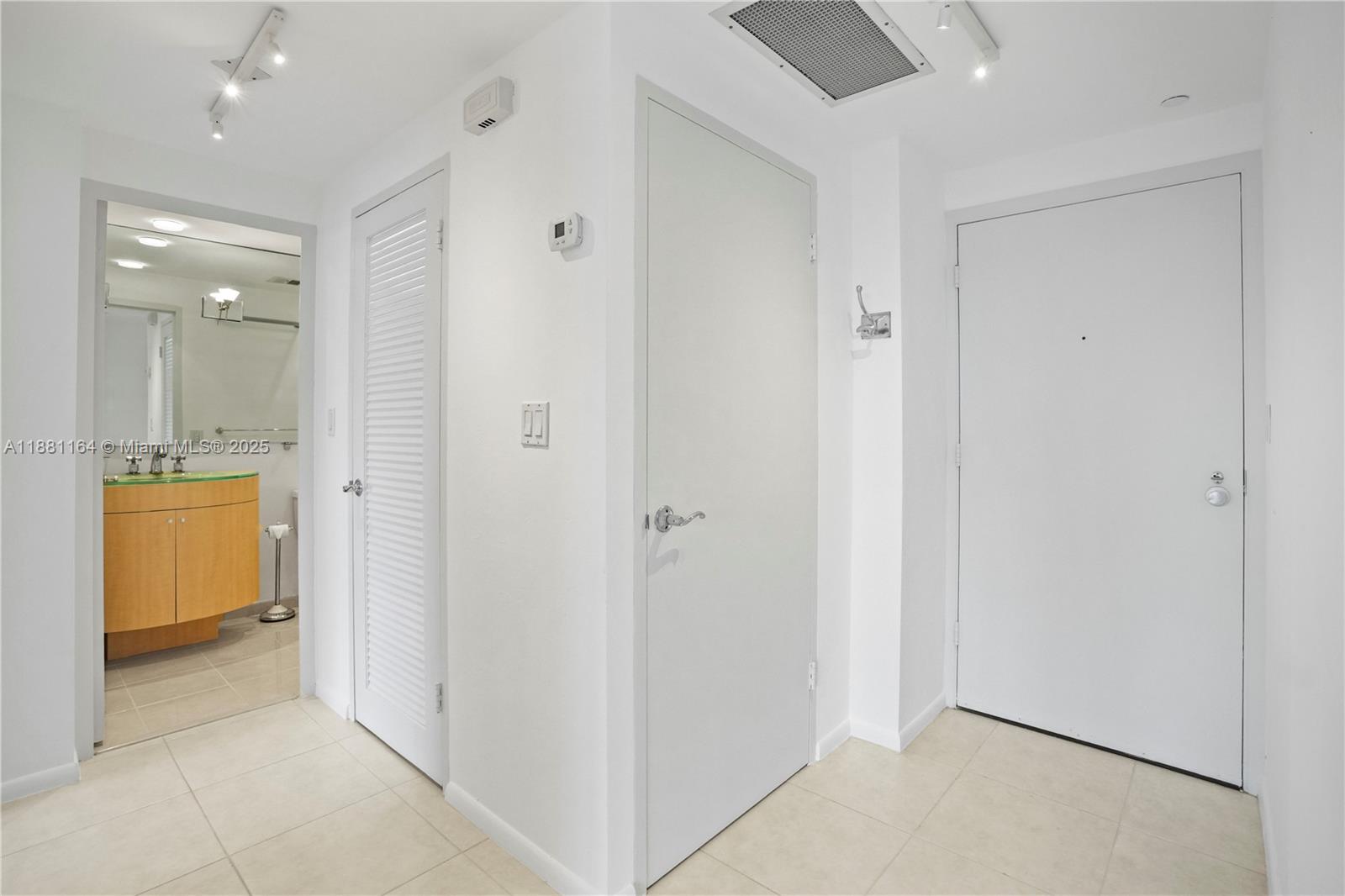 CORAL RIDGE TOWERS SOUTH - Residential