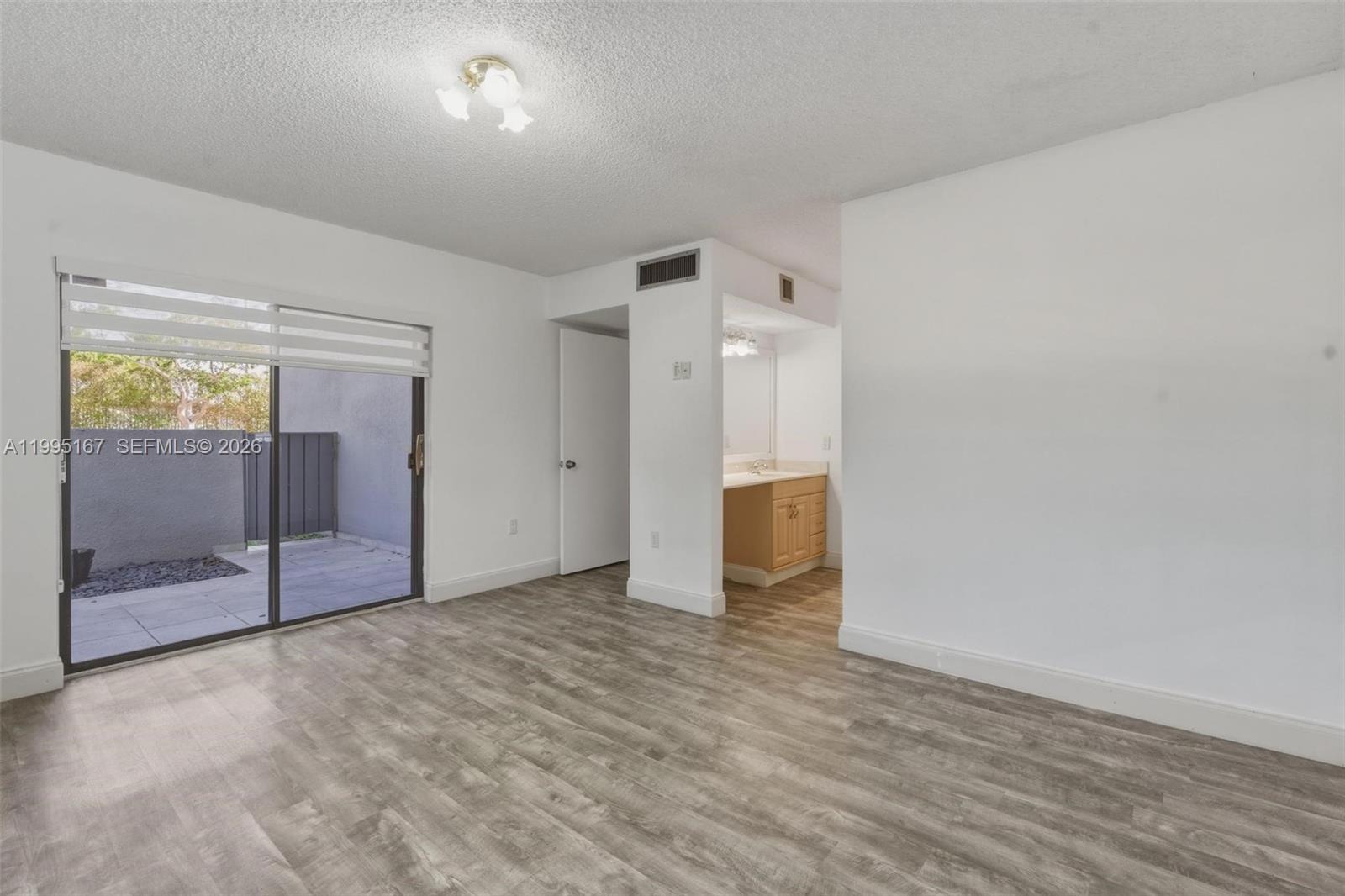 CALUSA CLUB VILG BLDG C N - Residential