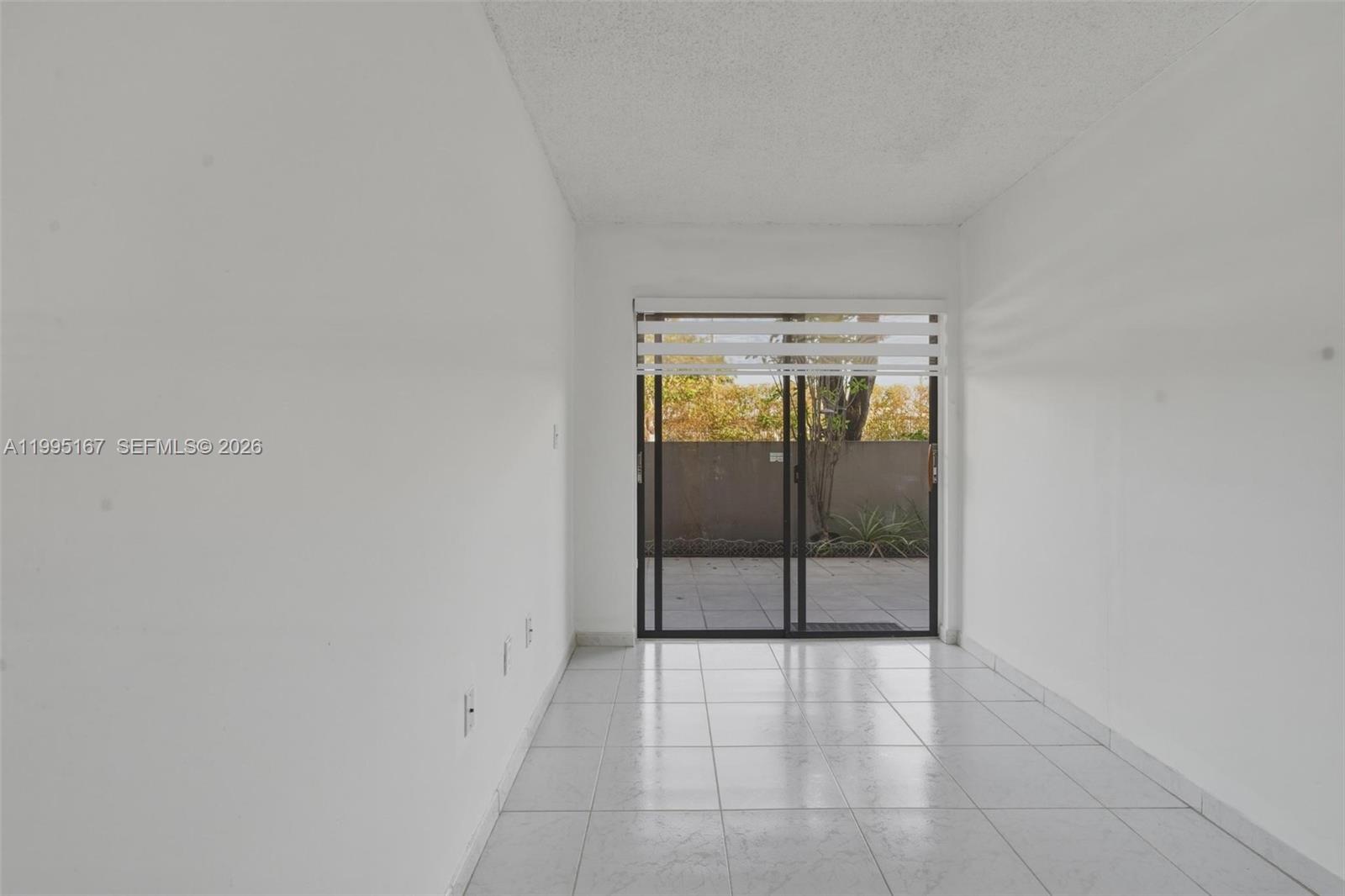 CALUSA CLUB VILG BLDG C N - Residential