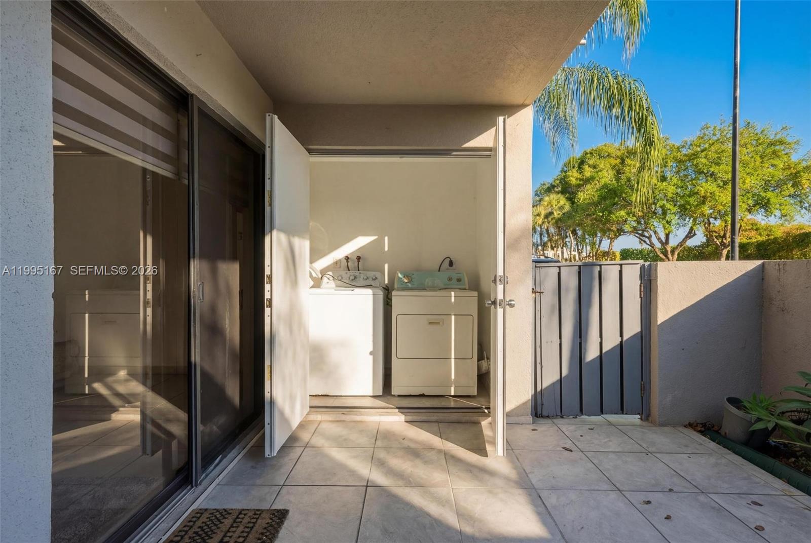 CALUSA CLUB VILG BLDG C N - Residential