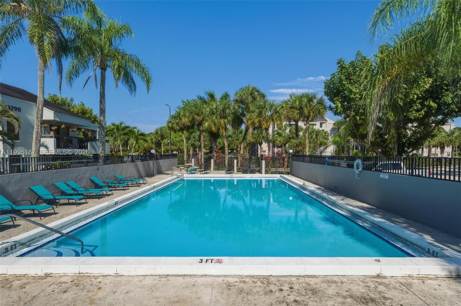 CALUSA CLUB VILG BLDG C N - Residential