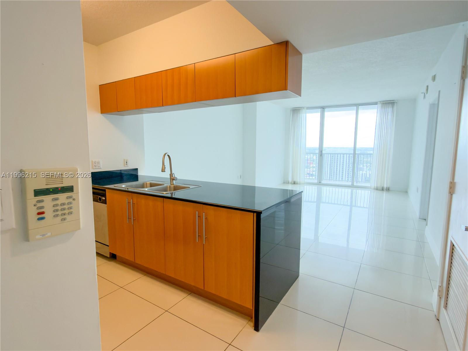 1750 N Bayshore Dr 4611