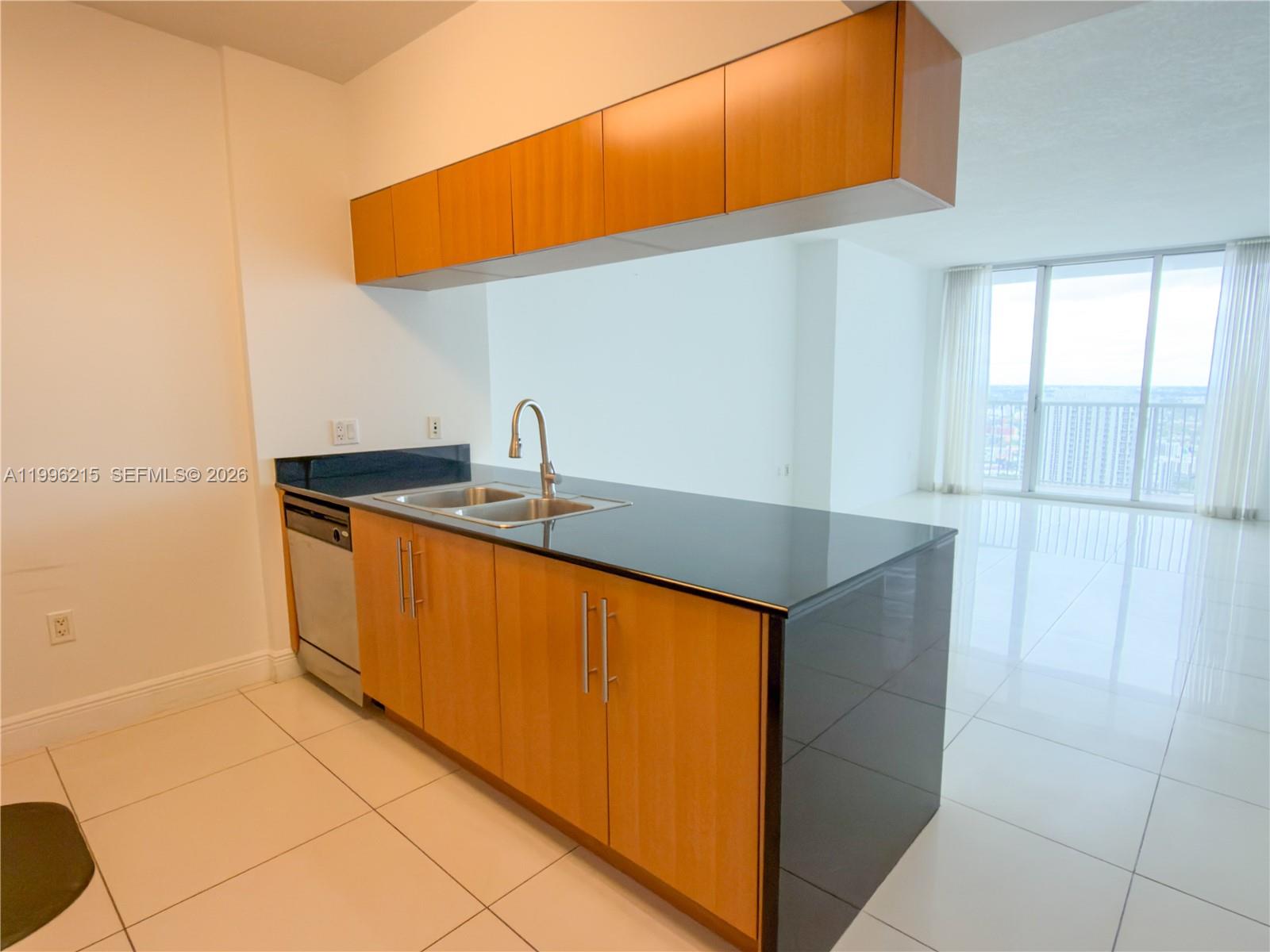 1750 N Bayshore Dr 4611